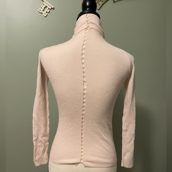 Chaiken Medium Cream Turtleneck Top - Picture 2 of 4